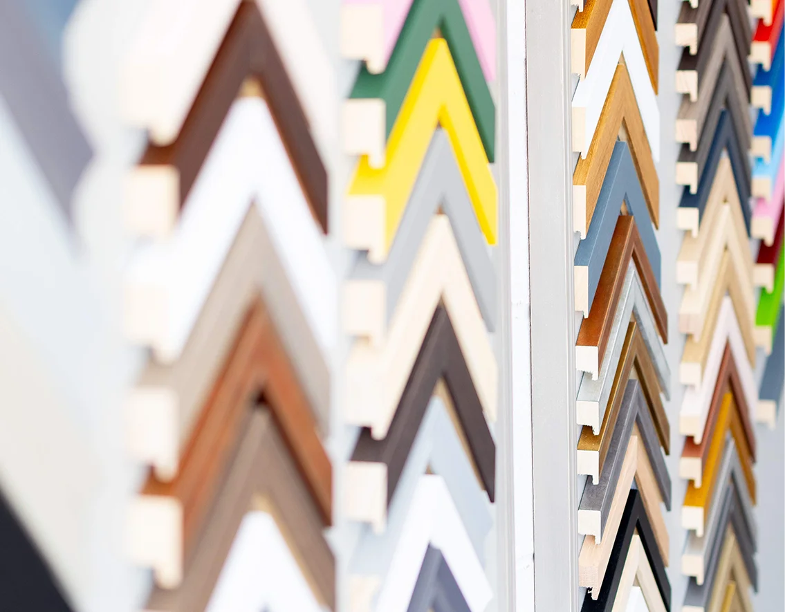 Custom picture framing colour options